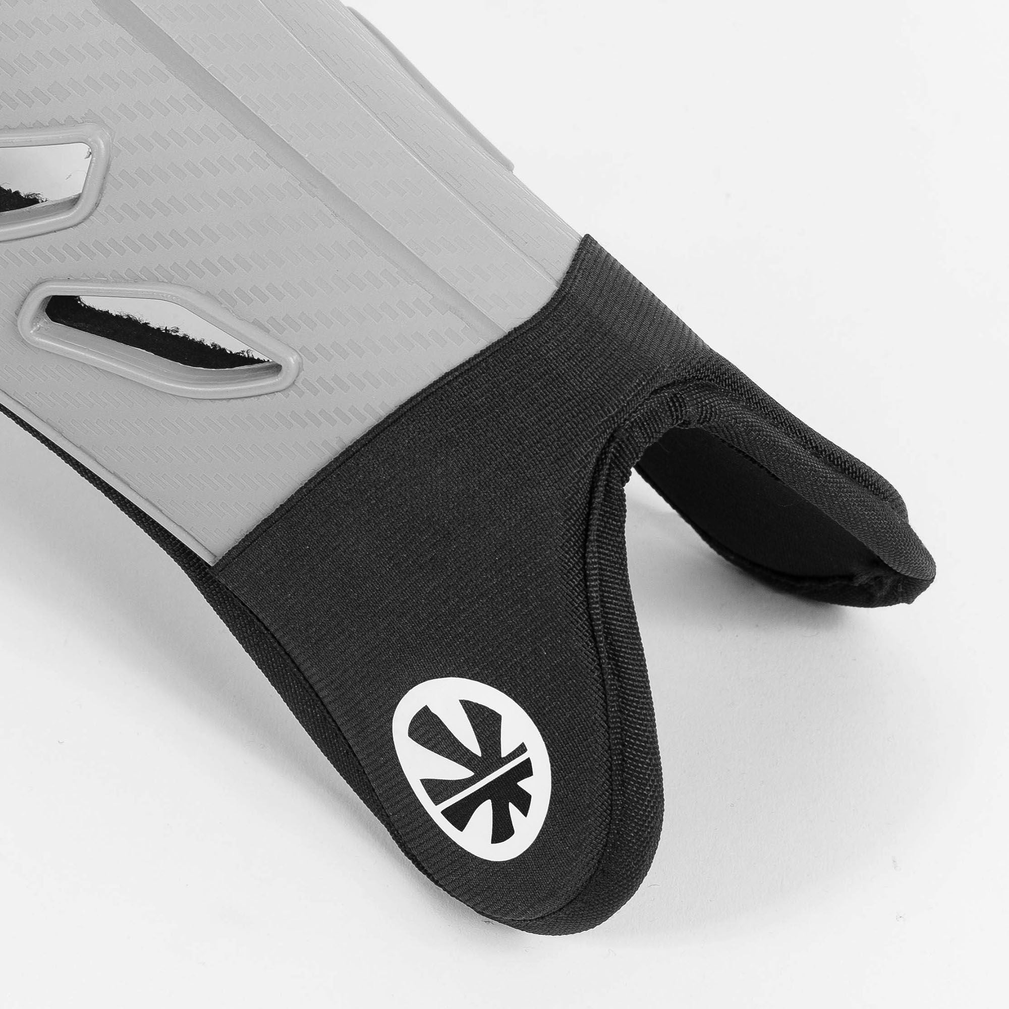 Reece Player Shield Shinguards Grey